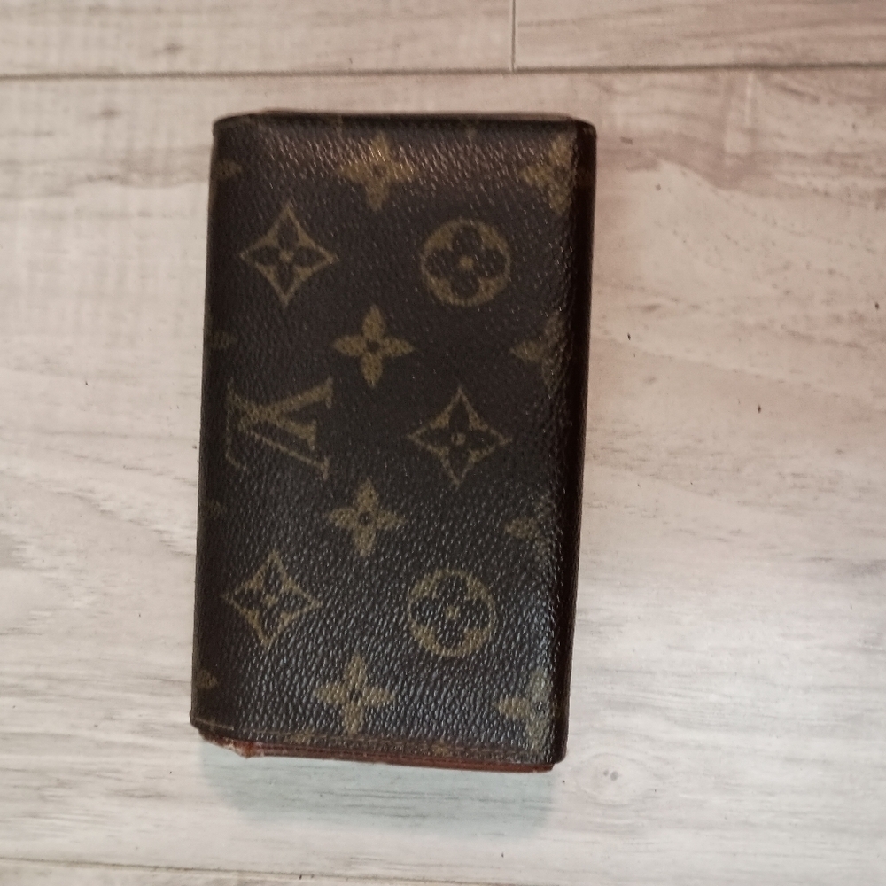 Authentic LOUIS VUITTON Porte Monnaie Tresor  Monogram France - Picture 2 of 15